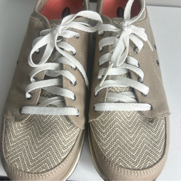 Dr. Scholl's Memory Foam Cool Fit Beige Lace-Up Sneakers - Picture 6 of 7
